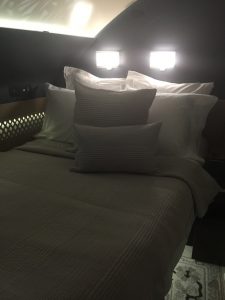 etihad apartment bed, abu dhabi, etihad airways, UAE, united arab emirates 