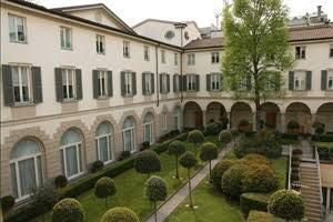 four season courtyard, Al Coniglio Bianco, Duomo, Galleria Vittorio Emanuele, italy, La Verandah, milan, Sagrantino di Montefalco, Santa Maria delle Grazie, Via Gesu, Four Season Hotel Milan.