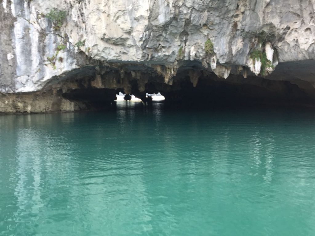 halong bay - dark and bright cave, Auco Halong Bay Cruise, Bo Hon Island, Halong Bay, Halong Bay Cruise, Sofitel Hanoi, travel vietnam, vietnam, Vietnam sightseeing, Sofitel Metropole hotel