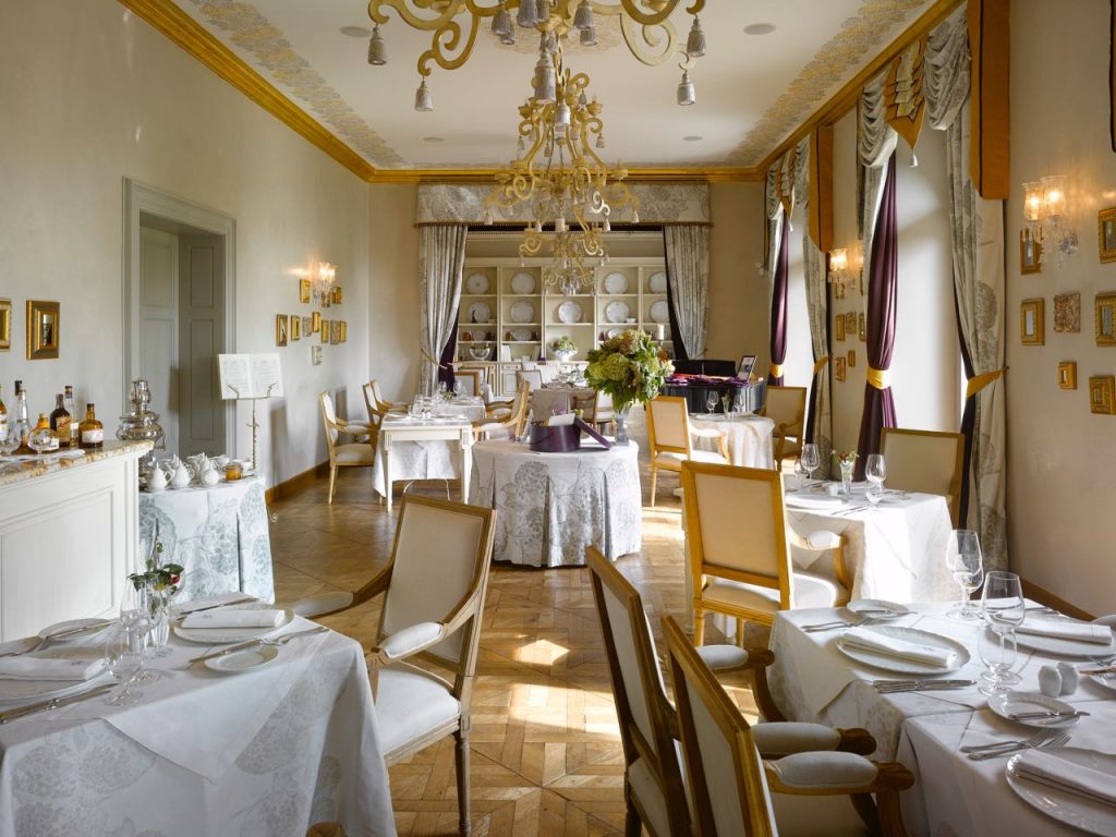 Chateau Mcely, Chateau Mcely Hotel, Hotel in Prague