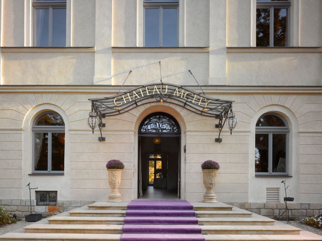 Chateau Mcely, Chateau Mcely Hotel, Hotel in Prague