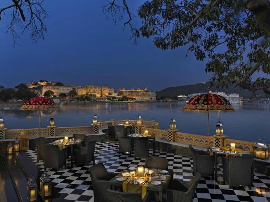 The Leela Palace Udaipur, the leela, luxury hotels Udaipur, lake facing Hotels, pichola lake