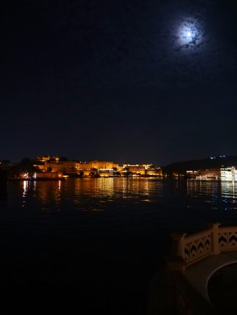 The Leela Palace Udaipur, the leela, luxury hotels Udaipur, lake facing Hotels, pichola lake