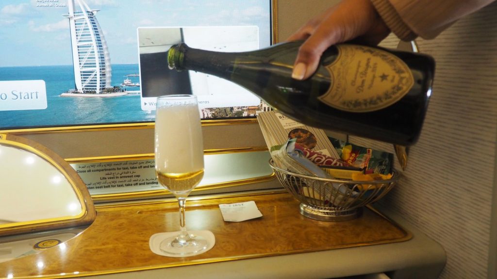 Emirates First Class, emirates first class private suite, emirates first class review, emirates first class suite