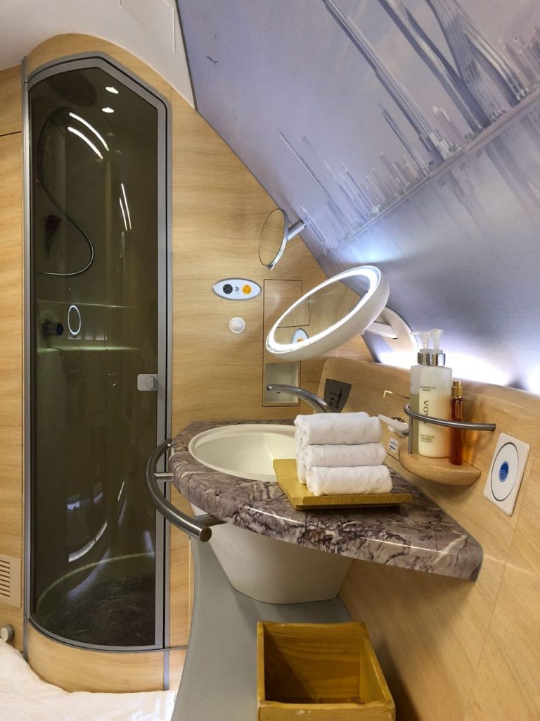 Emirates First Class, emirates first class private suite, emirates first class review, emirates first class suite